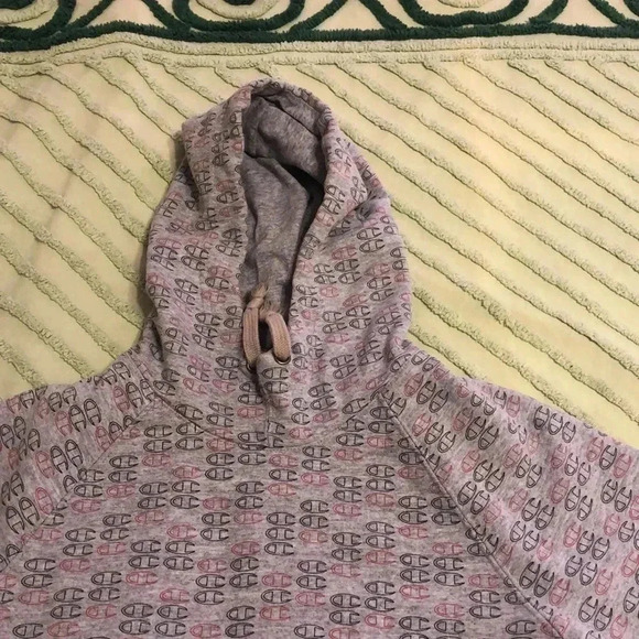 Champion hooded sweatshirt - Picture 4 of 8